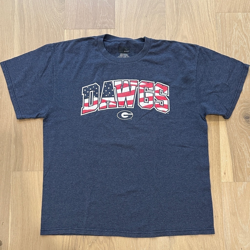 University of Georgia Dawgs American Flag Tshirt Men’s Size Large Americana USA - Picture 1 of 6